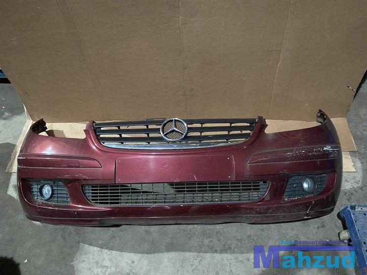 2006 Mercedes A klasse W169 donker rood 597, Auto-onderdelen, Carrosserie, Bumper, Mercedes-Benz, Voor, Gebruikt, Ophalen of Verzenden