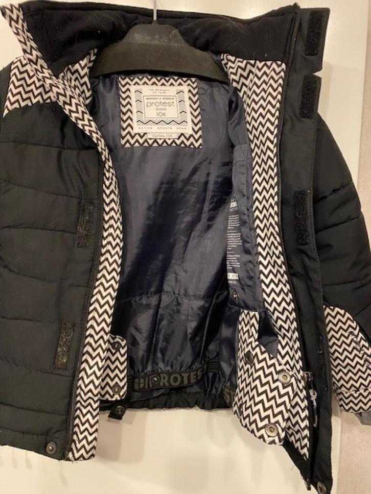 toffe skijas   maat 8 jaar   NIEUWSTAAT, Sport en Fitness, Skiën en Langlaufen, Zo goed als nieuw, Kleding, Protest, Ophalen of Verzenden