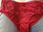 Triumph slip rood Med, Kleding | Dames, Ondergoed en Lingerie, Triumph, Ophalen of Verzenden, Rood, Slip