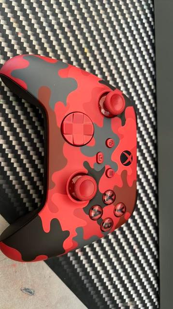 Xbox séries x/ s contrôler Red Camo edition  beschikbaar voor biedingen