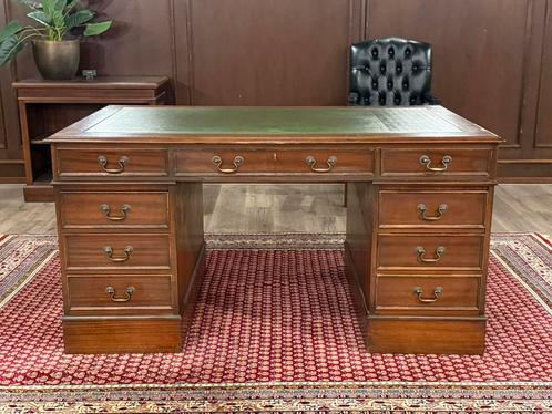 Klassiek Engels bureau #518, Huis en Inrichting, Bureaus, Zo goed als nieuw, Bureau, Ophalen of Verzenden