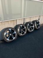 Audi rotor velgen, Ophalen, Band(en)