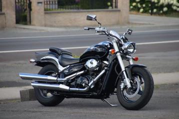 Suzuki Intruder 800