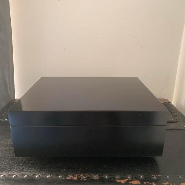 Converteerbare sigarenetui voor horloges satijngelakt zwart., Huis en Inrichting, Woonaccessoires | Kisten, Gebruikt, Ophalen of Verzenden