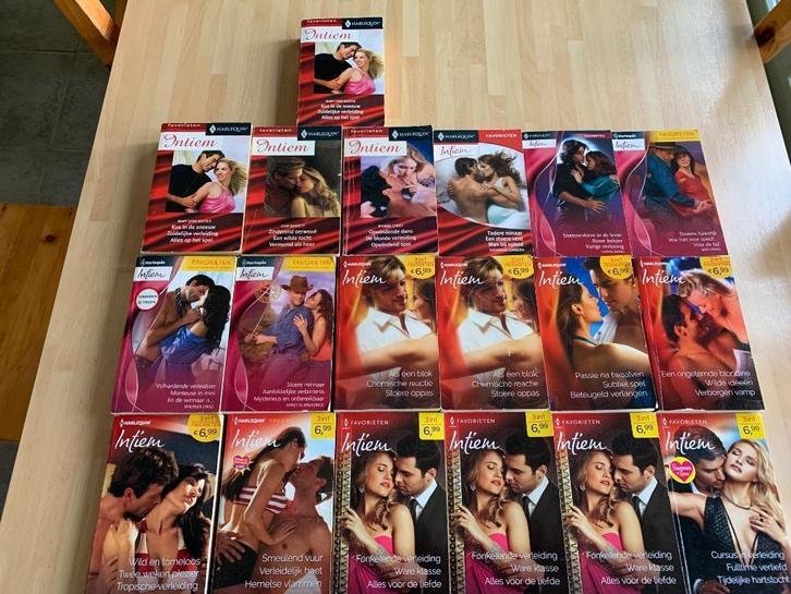 Harlequin intiem favorieten 3 in 1 vanaf €0,75, Boeken, Romans, Ophalen