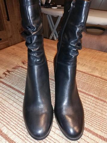Lederen dames laars maat 41. beschikbaar voor biedingen