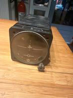 Dit is een kunstmatige horizon (attitude indicator), Ophalen