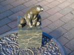 gesigneerd bronzen beeld van een zittende ijsbeer., Antiek en Kunst, Ophalen, Brons