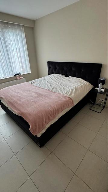 Boxspring 1m80 beschikbaar voor biedingen