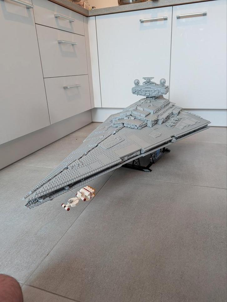 Lego Star Wars, UCS Imperial Star Destroyer - 75252, Hobby en Vrije tijd, Overige Hobby en Vrije tijd, Zo goed als nieuw, Ophalen