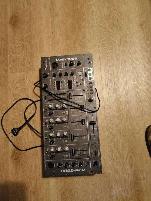 Djm3000, Musique & Instruments, Tables de mixage, Comme neuf, Enlèvement ou Envoi