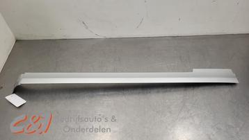 Rail porte coulissante droite d'un Mercedes Vito, Enlèvement ou Envoi, 3 mois de garantie, Utilisé, Mercedes-Benz