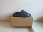 Yeezy Slide “ Slate Grey “ Maat 40.5/42/43, Kleding | Heren, Schoenen, Nieuw, Slippers, Ophalen of Verzenden, Yeezy