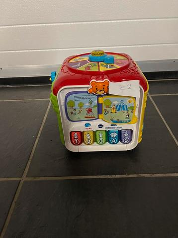Vtech activiteiten kubus beschikbaar voor biedingen