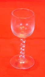 verre a liqueur sur pied torsadé (19), Enlèvement ou Envoi