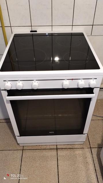 Cuisinière électrique  "AEG".