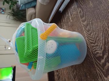 Seau avec 9 accessoires, qualité très robuste, Enlèvement ou Envoi, Neuf
