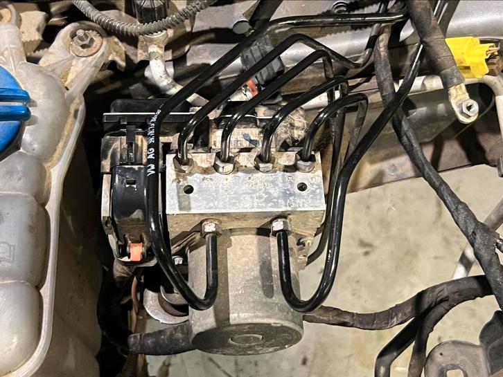 Bosch ABS pomp / regelunit 0 265 239 374 VW Audi Seat Skoda, Auto-onderdelen, Motor en Toebehoren, Audi, Gebruikt, Ophalen
