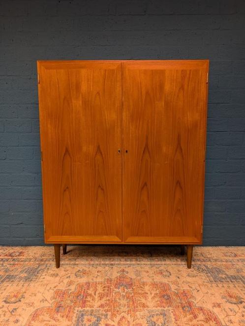 Vintage kledingkast, Deens design uit de jaren 60, Verzamelen, Retro, Huis en Inrichting, Ophalen