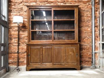 vintage houten vitrinekast / kast beschikbaar voor biedingen