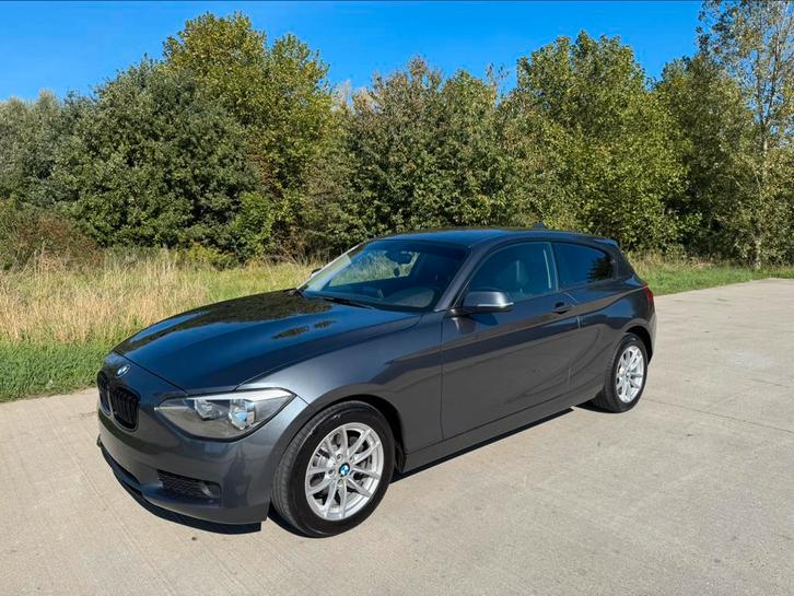 BMW 1 serie 116i (grijs), Auto's, BMW, Particulier, 1 Reeks, ABS, Airbags, Airconditioning, Alarm, Bluetooth, Boordcomputer, Centrale vergrendeling