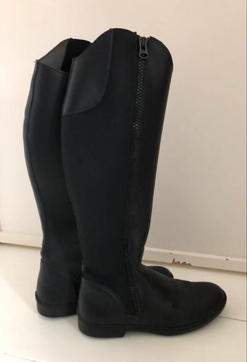 bottes d'équitation hautes taille 40 M/L Fouganza 500 noires disponible aux enchères