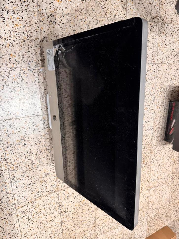 iMac 2011 21,5” moet worden gerepareerd, Computers en Software, Apple Desktops, Gebruikt, iMac, SSD, 2 tot 3 Ghz, 4 GB, Ophalen