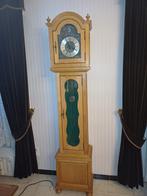 eikenhouten staanklok, in goede staat. Werkt perfect., Enlèvement