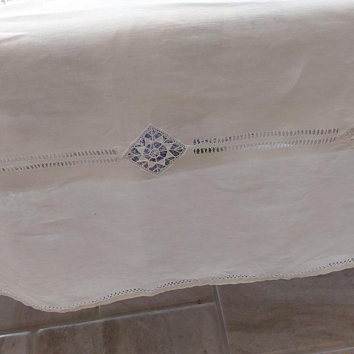 Antiek tafelkleed - 3m30 x 1m70 0, Antiek en Kunst, Antiek | Tapijten, Tafelkleden en Textiel, Ophalen