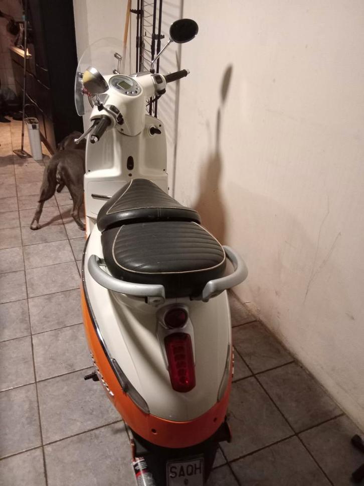 Peugot djangoo, Fietsen en Brommers, Snorfietsen en Snorscooters, Nieuw, Peugeot, Benzine, Ophalen