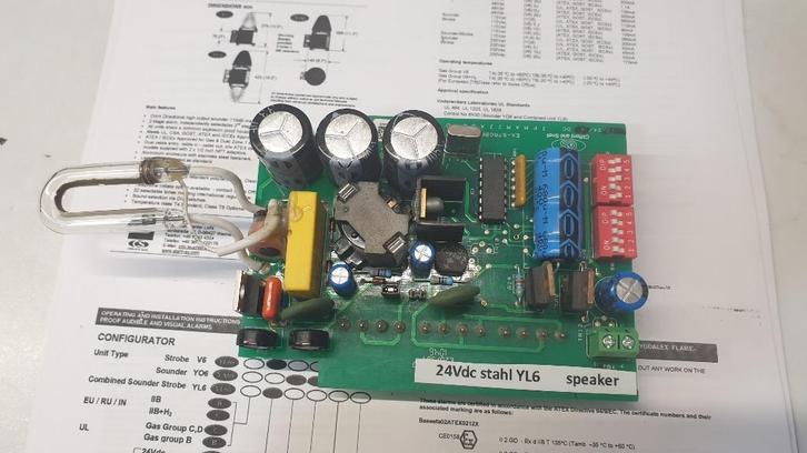 jw1362: krachtige flits flash-light & alarm sirene Stahl YL6, Hobby & Loisirs créatifs, Composants électroniques, Comme neuf, Enlèvement ou Envoi