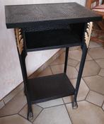 Table métal pour téléphone (ou autre usage)., 60 cm of meer, Gebruikt, Rechthoekig, Minder dan 55 cm