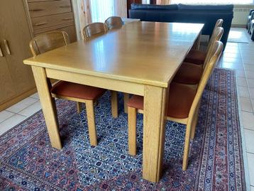 Eetkamer Hulsta beschikbaar voor biedingen