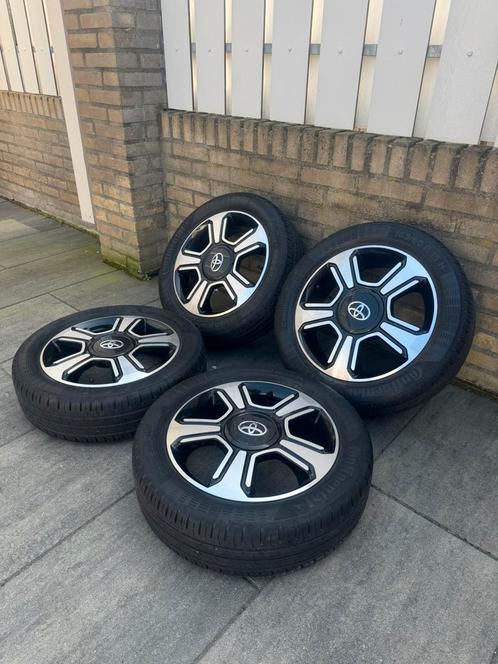 Aygo Pegeot mercedes Toyota MITSUBISHI Seat Nissan Navara, Auto-onderdelen, Banden en Velgen, Band(en), Overige maten, Ophalen