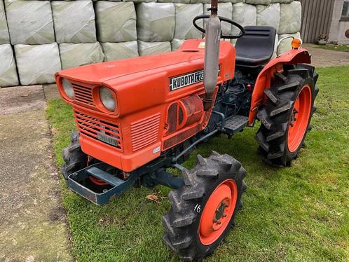 Kubota L1801DT Vierwielaangedreven Minitractor, Zakelijke goederen, Machines en Bouw | Tuin, Park en Bosbouw, Overige typen