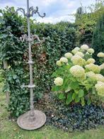 Gietijzeren kapstok 19de eeuw, Ophalen