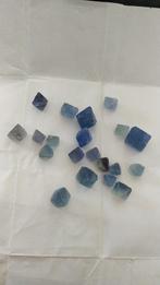 Blauwe fluoriet octaëders, Verzamelen, Mineralen en Fossielen, Ophalen of Verzenden, Mineraal