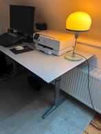 Stevig Ahrend bureau, Huis en Inrichting, Bureaus, Ophalen, Zo goed als nieuw