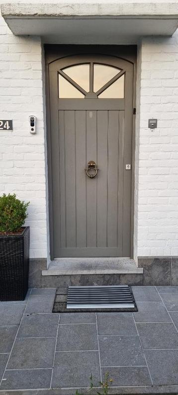 portes d'entrée en bois beschikbaar voor biedingen