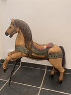 Antiek houten paard, Enlèvement