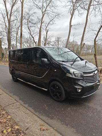 Opel Vivaro, cabine double, édition noir et blanc, Autos, Achat, 6 portes, Euro 6, Carnet d'entretien