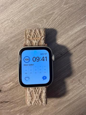 apple watch SE 44mm beschikbaar voor biedingen