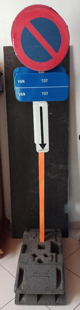 Set verkeersborden 'parkeer verbod' te huur, Doe-het-zelf en Bouw, Platen en Panelen, Gebruikt, Overige materialen, Ophalen