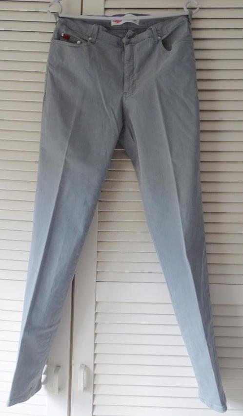 Pantalon Lee Cooper beige, Vêtements | Femmes, Jeans, Porté, W33 - W36 (confection 42/44), Gris, Enlèvement ou Envoi