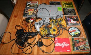 Sony PlayStation1 SCPH-7502 avec 3 manettes et jeux compris beschikbaar voor biedingen