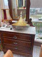 Antieke ladekast, Enlèvement