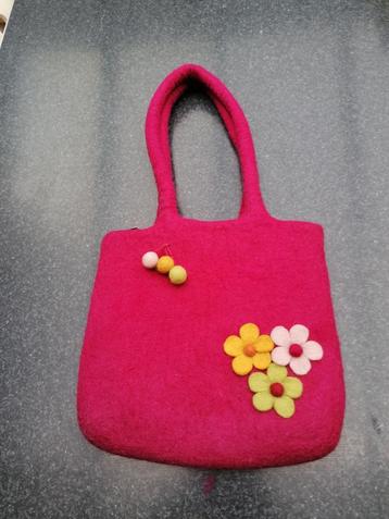 nieuwe tas , handtas vilt uit Nepal, 2 handvatten fuchsia beschikbaar voor biedingen