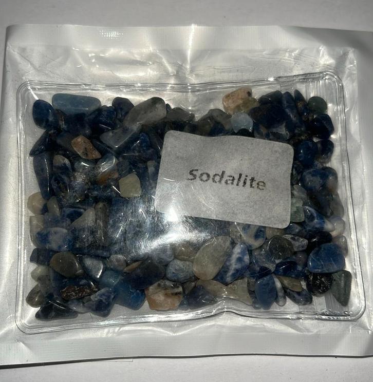 Zakje Sodaliet steentjes - 53gram totaal, Verzamelen, Mineralen en Fossielen, Ophalen of Verzenden