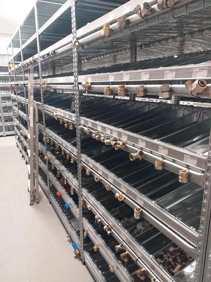 Étagère bac métallique avec séparateur (rayonnage galva), Articles professionnels, Aménagement de Bureau & Magasin | Entrepôt, Rayonnage & Stockage