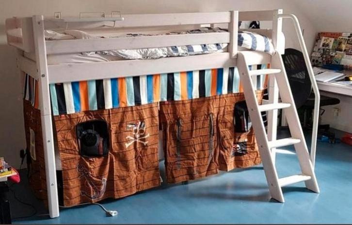 Lit surélevé FLEXA CLASSIC blanchi, Enfants & Bébés, Chambre d'enfant | Lits superposés & Lits mezzanines, Utilisé, Enlèvement ou Envoi